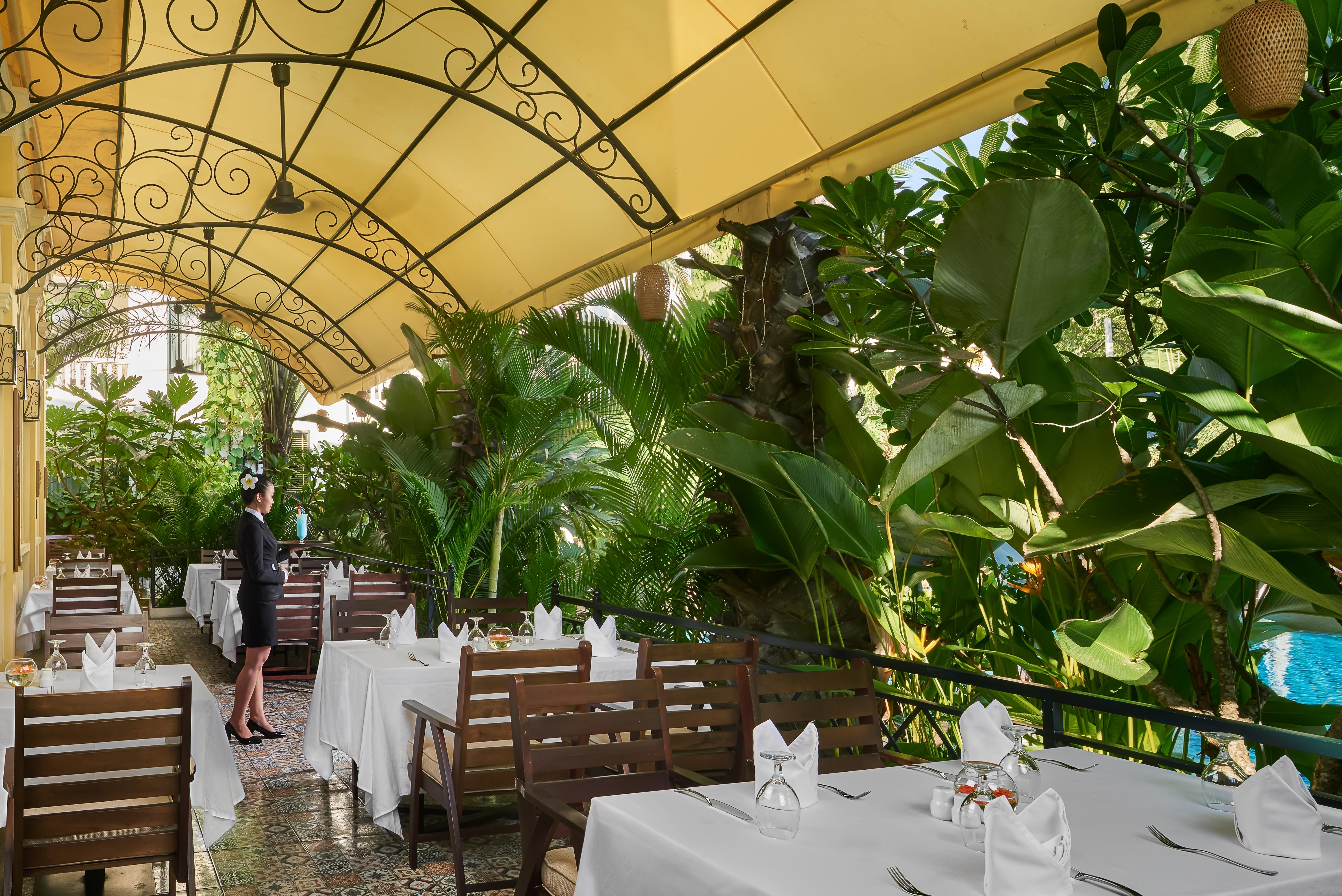 Palace Gate & By Ehm 5* Phnom Penh