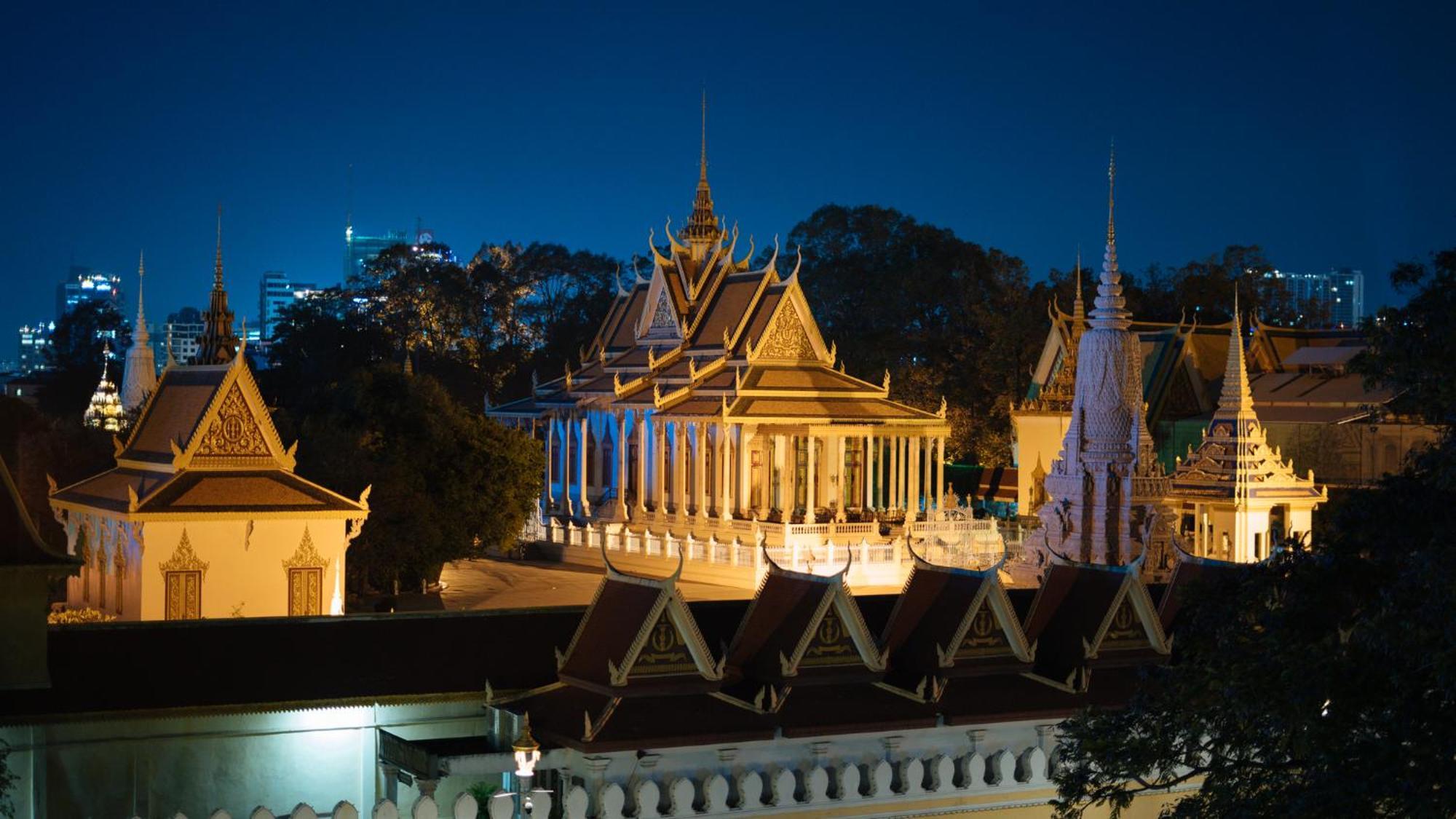 Palace Gate & By Ehm 5* Phnom Penh